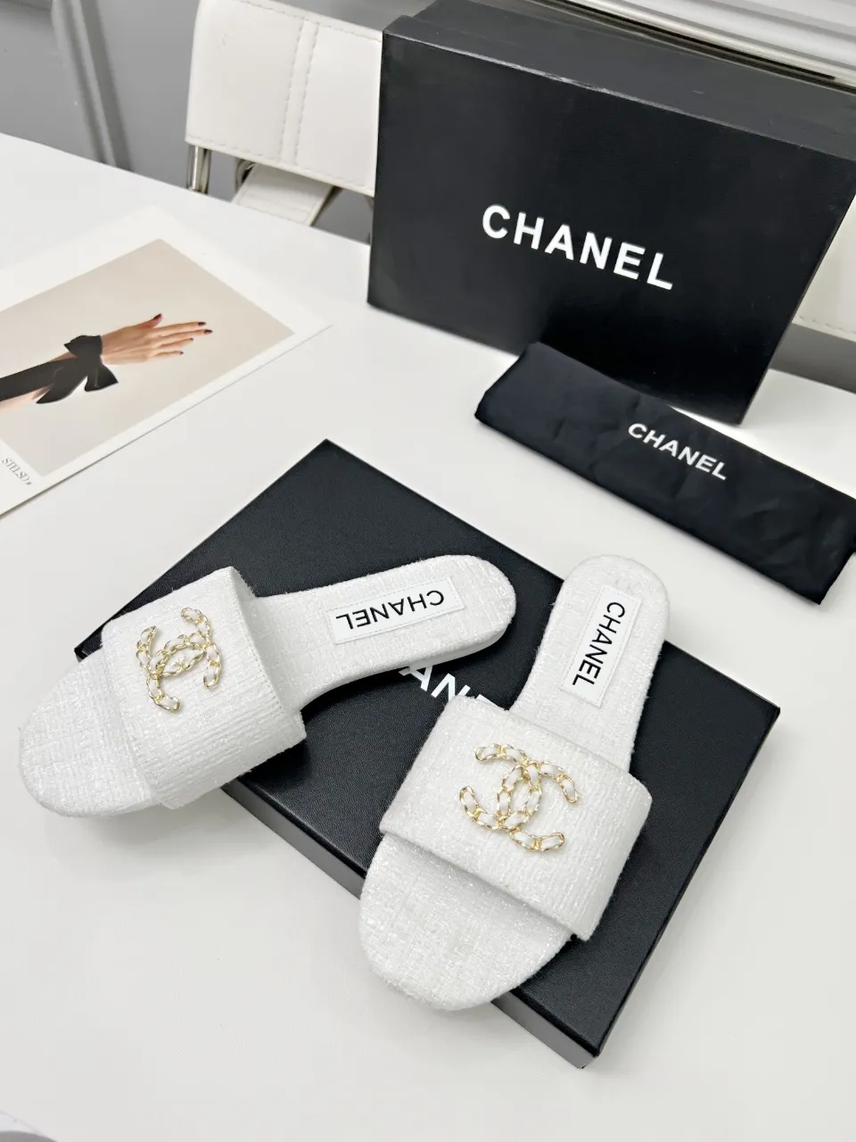 👟👟Ex-factory price 340👟👟 Genuine leather sole +30 chanel Chanel 2024 new slippers🔥🔥 Official website counter, fabric sheepskin, lining sheepskin, foot pad goatskin, 3 colors optional, size 35-42, genuine leather sole +30